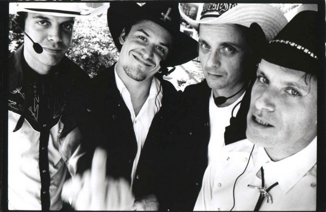 8b44147ea4be779ddfd72b00e6f4f3eb-640x416