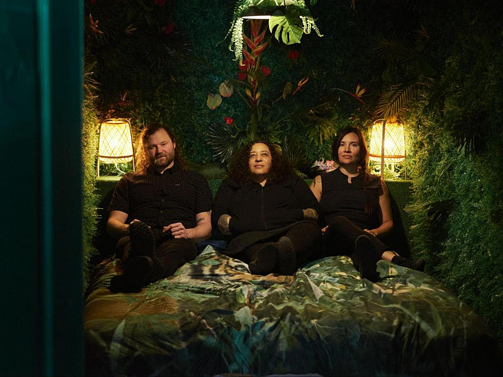 helmsalee2022 New Noise Magazine